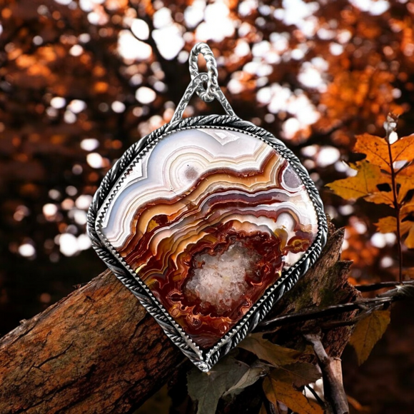 Laguna Lace Agate Sterling Silver pendant.    $85