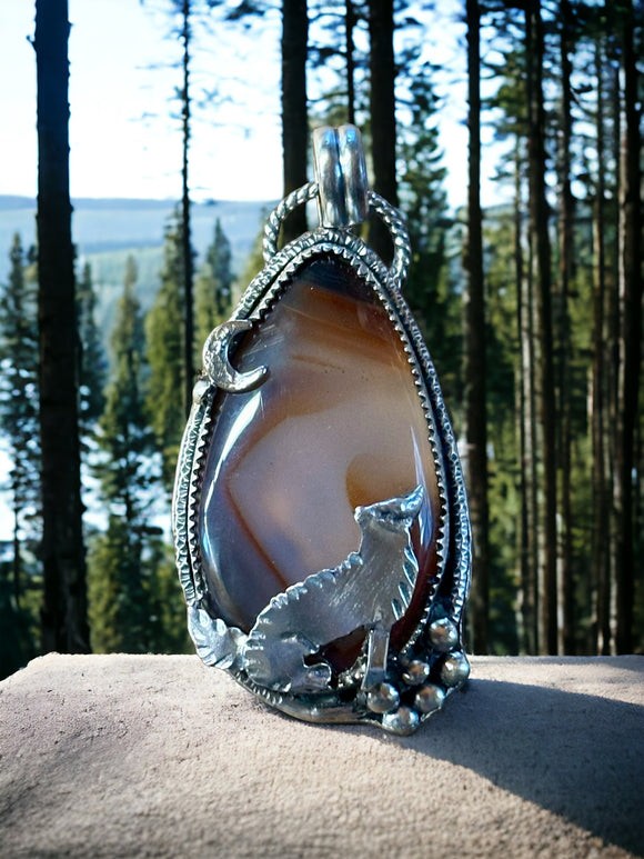 Brazilian Agate Wolf and Moon 🌙 sterling silver  pendant.     $65